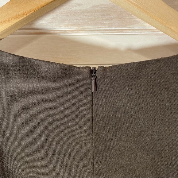 AGB Dress Professional Brown, Size 6 - Picture 8 of 11